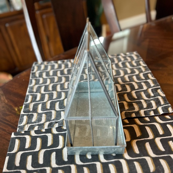 Miniature Greenhouse Terrarium Garden - Picture 4 of 7